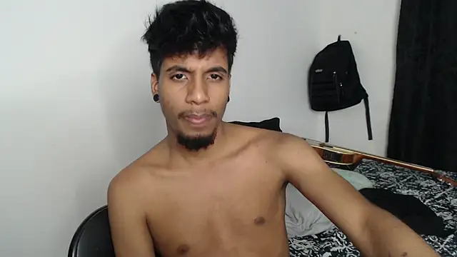 Snapshot of stevenosori chatting on 09.29.25 stevenosori online show from 09.29.25