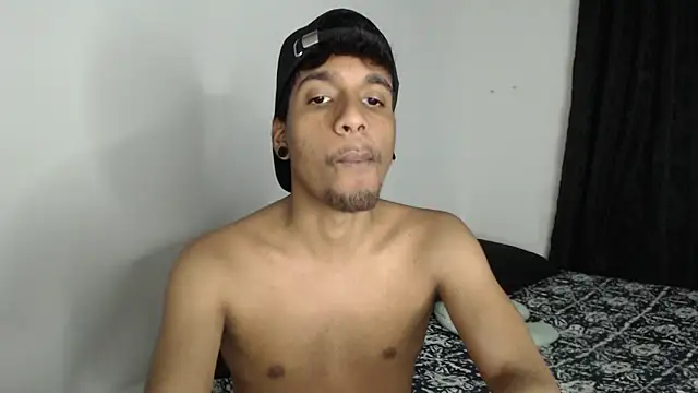 Snapshot of stevenosori chatting on 10.15.25 stevenosori online show from 10.15.25