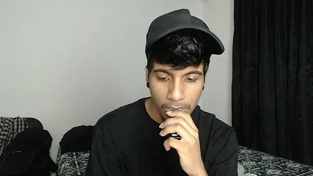 Snapshot of stevenosori chatting on 11.11.25 stevenosori online show from 11.11.25