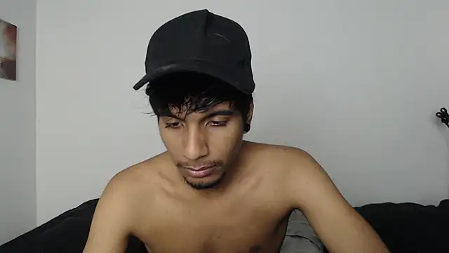 Snapshot of stevenosori chatting on 12.01.25 stevenosori online show from 12.01.25