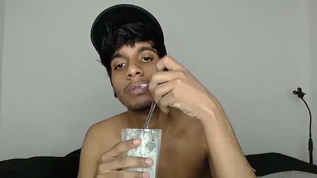 Snapshot of stevenosori chatting on 12.16.25 stevenosori online show from 12.16.25