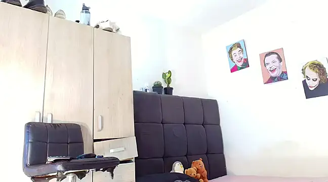 queenaliice online show from 03.07.25