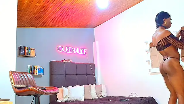 Snapshot of queenaliice chatting on 02.09.26 queenaliice online show from 02.09.26