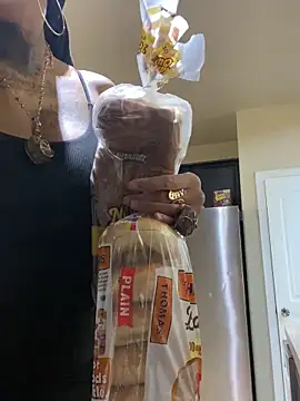 MzParker online show from 02.11.26