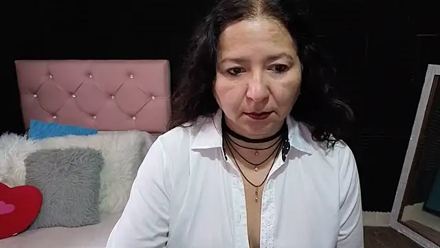 Snapshot of katifoxx chatting on 05.11.26 katifoxx online show from 05.11.26