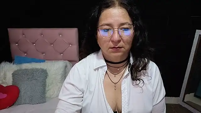 Snapshot of katifoxx chatting on 05.11.26 katifoxx online show from 05.11.26