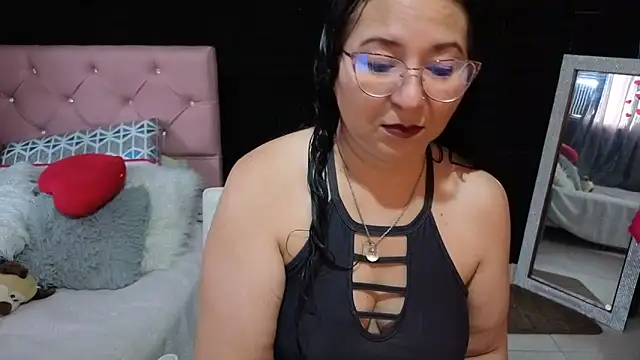 Snapshot of katifoxx chatting on 05.31.26 katifoxx online show from 05.31.26