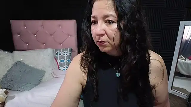 Snapshot of katifoxx chatting on 07.24.26 katifoxx online show from 07.24.26