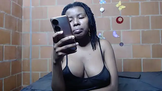 Snapshot of Magaharper10 chatting on 02.22.26 Magaharper10 online show from 02.22.26