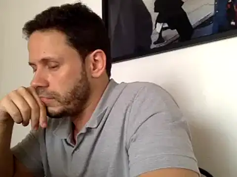 Snapshot of FelipeRiver chatting on 01.16.25 FelipeRiver online show from 01.16.25