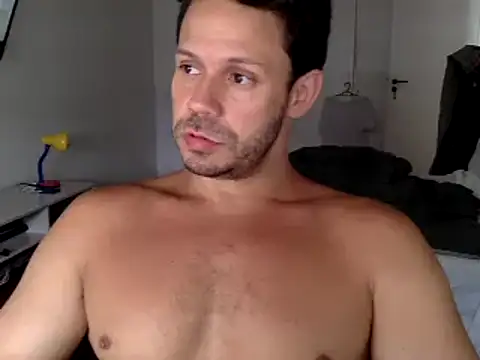 Snapshot of FelipeRiver chatting on 02.05.25 FelipeRiver online show from 02.05.25