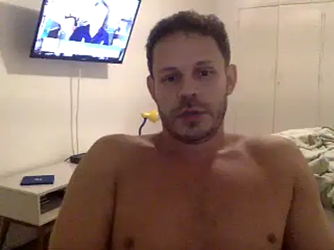 Snapshot of FelipeRiver chatting on 02.14.25 FelipeRiver online show from 02.14.25