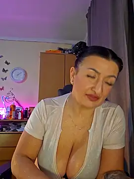 Snapshot of Hotangel75 chatting on 02.08.26 Hotangel75 online show from 02.08.26