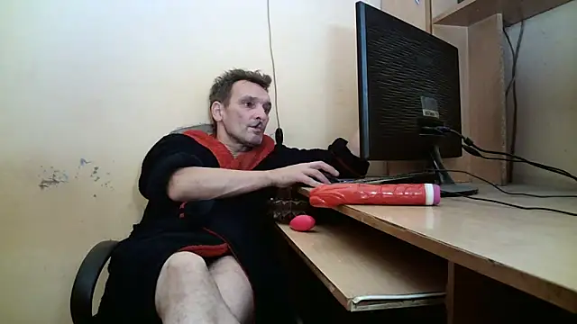 dundyFocus online show from 10.30.25