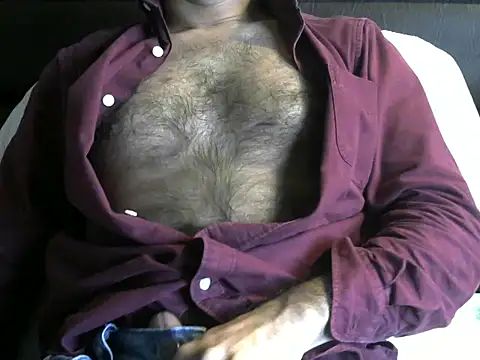 Snapshot of frankpeterson4646 chatting on 10.13.25 frankpeterson4646 online show from 10.13.25