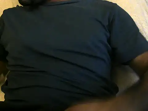 Snapshot of frankpeterson4646 chatting on 11.02.25 frankpeterson4646 online show from 11.02.25