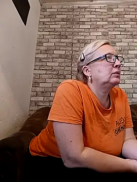 Cerd Ayaz online show from 10.24.25