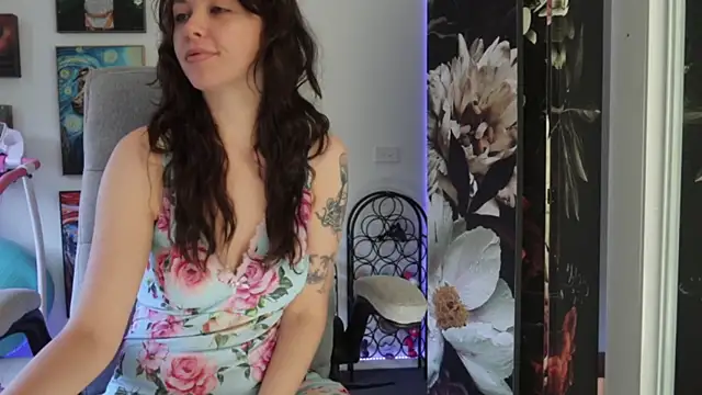 Snapshot of makiyahbelle chatting on 01.03.25 makiyahbelle online show from 01.03.25