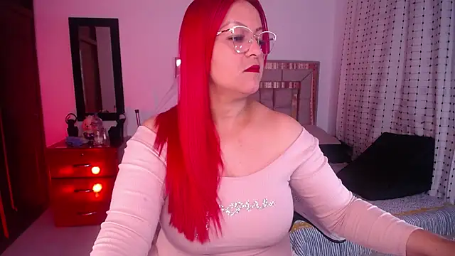 salomecastro  online show from 02.10.26