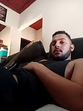 Snapshot of AzureKnee chatting on 04.02.26 AzureKnee online show from 04.02.26