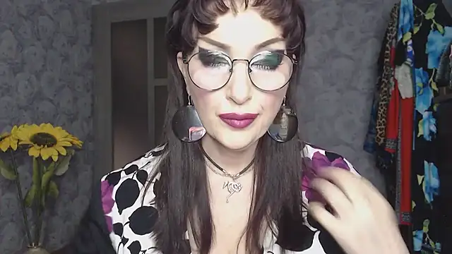 Aziza1 online show from 04.21.26