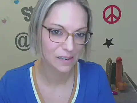 Snapshot of alixfeeling chatting on 01.21.25 alixfeeling online show from 01.21.25