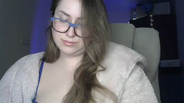 SeasonalSomeone online show from 04.29.26