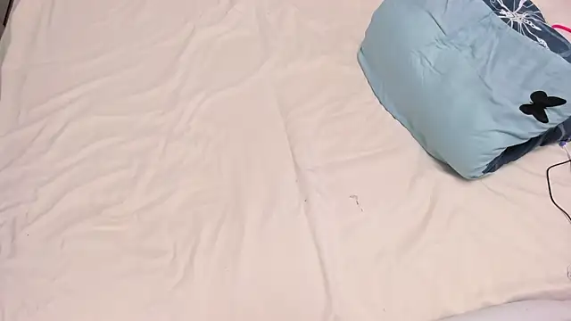 Snapshot of Eziliz chatting on 03.03.25 Eziliz online show from 03.03.25