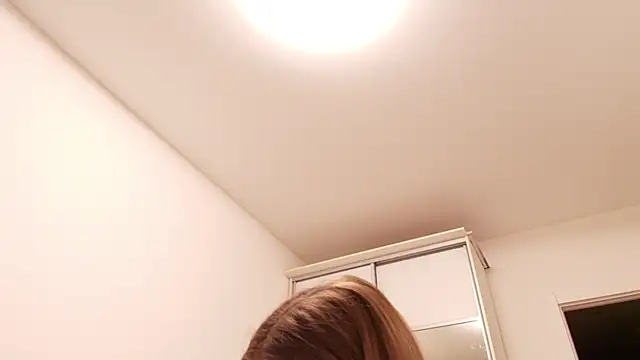 Snapshot of Eziliz chatting on 03.21.26 Eziliz online show from 03.21.26