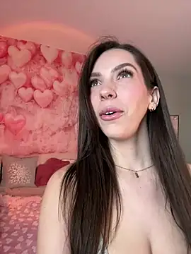 Snapshot of JordanXo chatting on 02.13.25 JordanXo online show from 02.13.25