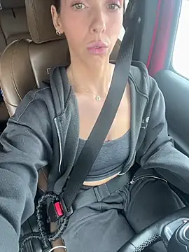 Snapshot of JordanXo chatting on 06.18.26 JordanXo online show from 06.18.26