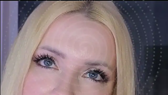 Snapshot of BowToYourWeakness chatting on 11.24.25 BowToYourWeakness online show from 11.24.25