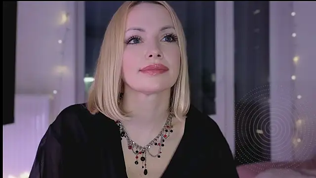 Snapshot of BowToYourWeakness chatting on 02.18.26 BowToYourWeakness online show from 02.18.26