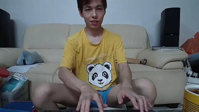 Snapshot of andrewooi chatting on 02.27.26 andrewooi online show from 02.27.26