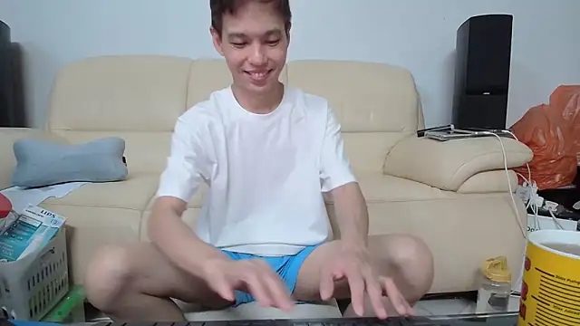 Snapshot of andrewooi chatting on 03.26.26 andrewooi online show from 03.26.26