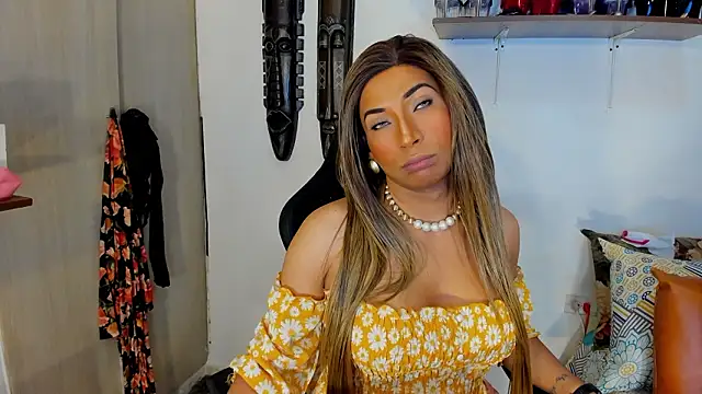 Snapshot of sashasweethot chatting on 03.06.26 sashasweethot online show from 03.06.26