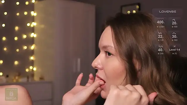 Snapshot of Hit-girl- chatting on 01.30.25 Hit-girl- online show from 01.30.25