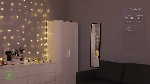 Snapshot of Hit-girl- chatting on 02.02.25 Hit-girl- online show from 02.02.25