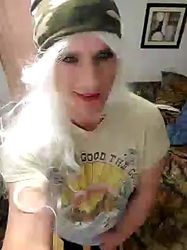 Snapshot of MaddyC6992 chatting on 03.16.25 MaddyC6992 online show from 03.16.25