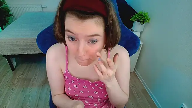 CranberryHot online show from 09.12.25