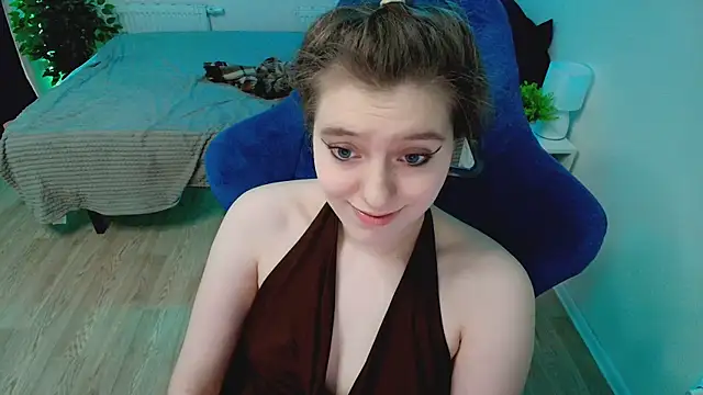 Snapshot of CranberryHot chatting on 07.17.26 CranberryHot online show from 07.17.26