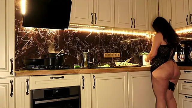 Snapshot of einneuesleben chatting on 02.14.26 einneuesleben online show from 02.14.26