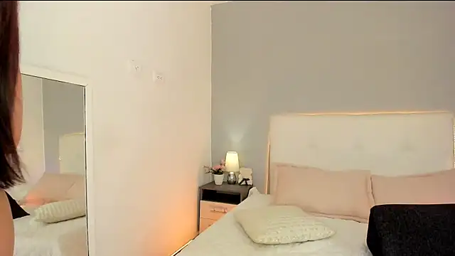 Snapshot of NataliaBuiles chatting on 06.28.26 NataliaBuiles online show from 06.28.26