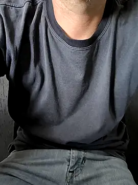 Snapshot of Leo_Big chatting on 02.19.26 Leo Big online show from 02.19.26