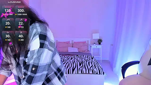 HelenaRegal online show from 12.14.24