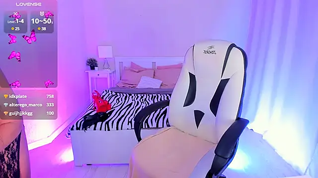 HelenaRegal online show from 01.19.25