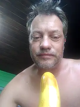 Snapshot of Alvaro2017 chatting on 02.16.25 Alvaro2017 online show from 02.16.25