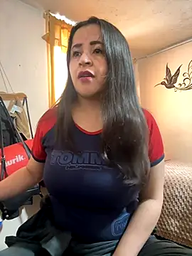 latinfemale online show from 10.17.25