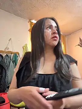 Snapshot of latinfemale chatting on 05.19.26 latinfemale online show from 05.19.26