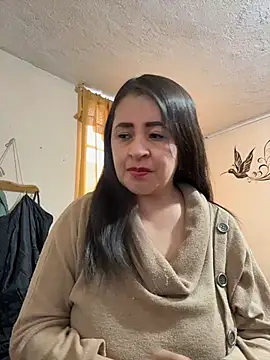 Snapshot of latinfemale chatting on 06.08.26 latinfemale online show from 06.08.26